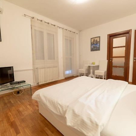 Apartment Royal City Beograd Bagian luar foto